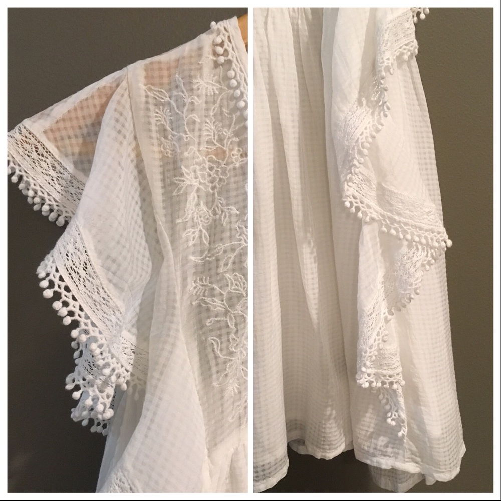 |SOLD|NWT Maeve Anthropologie Callie Ruffled Top L - Picture 8 of 8